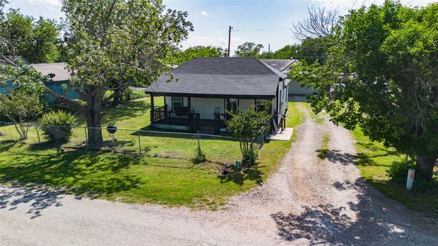 300 S Wall Street, Itasca, TX 76055