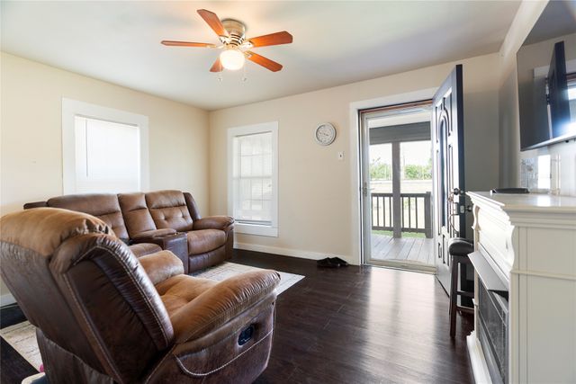 300 S Wall Street, Itasca, TX 76055