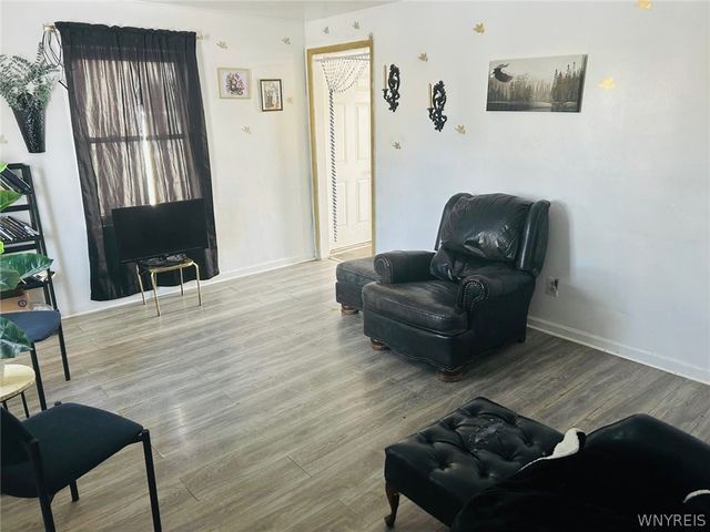2165 Seneca Avenue, Niagara Falls, NY 14305