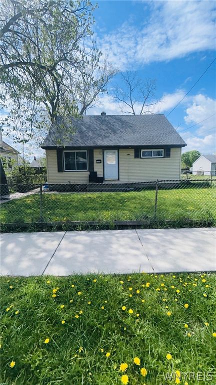 2165 Seneca Avenue, Niagara Falls, NY 14305