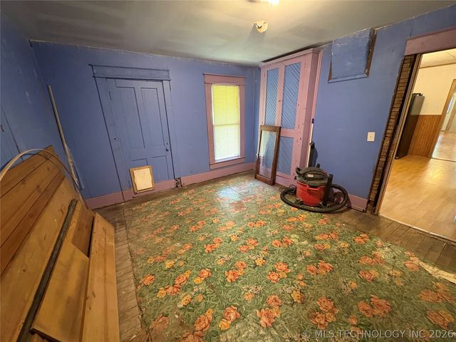 230 E Nelms Street, Oologah, OK 74053
