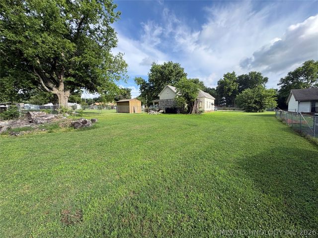 230 E Nelms Street, Oologah, OK 74053