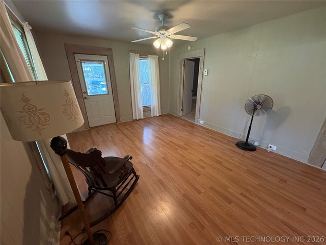 230 E Nelms Street, Oologah, OK 74053