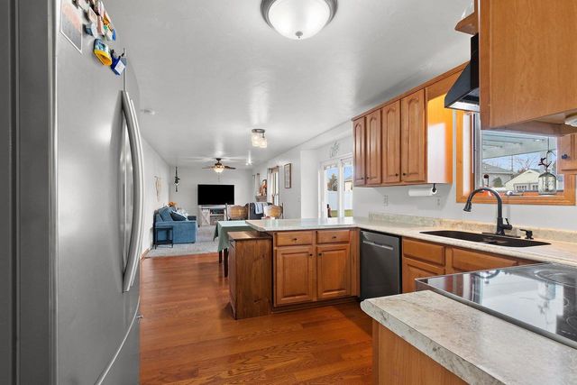 2402 OLD IVY ROAD, De Pere, WI 54115