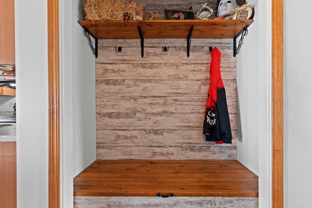 2402 OLD IVY ROAD, De Pere, WI 54115