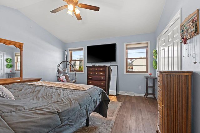 2402 OLD IVY ROAD, De Pere, WI 54115