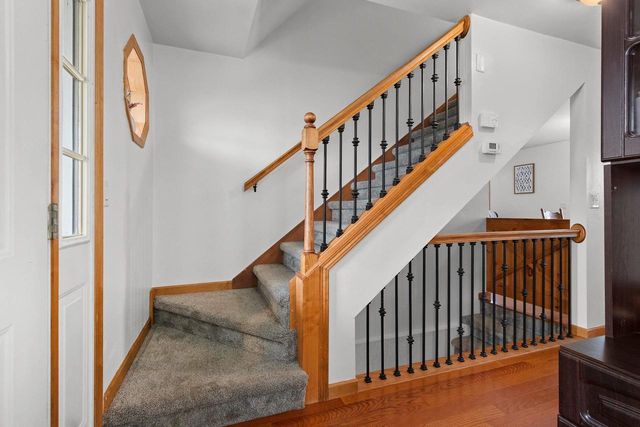 2402 OLD IVY ROAD, De Pere, WI 54115