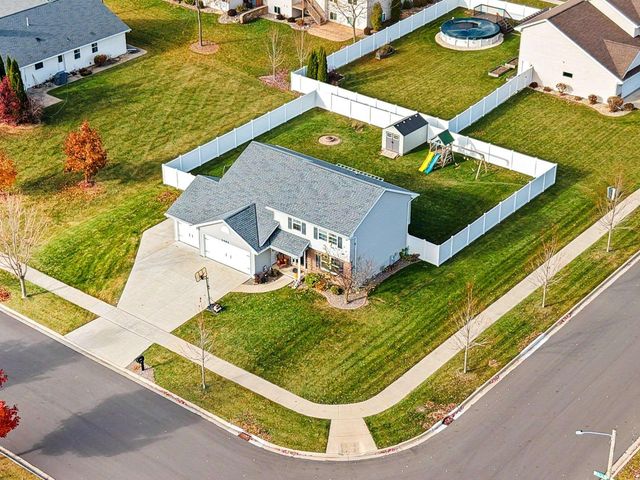 2402 OLD IVY ROAD, De Pere, WI 54115