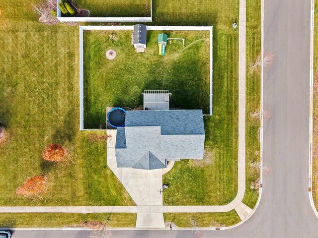 2402 OLD IVY ROAD, De Pere, WI 54115