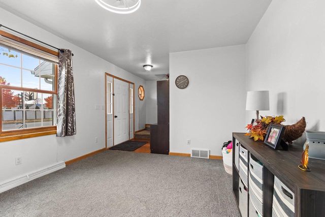 2402 OLD IVY ROAD, De Pere, WI 54115