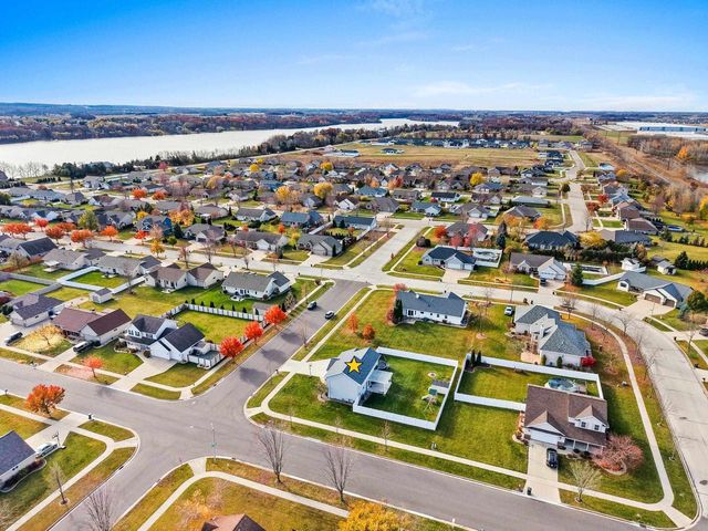 2402 OLD IVY ROAD, De Pere, WI 54115