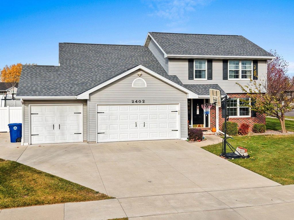 2402 OLD IVY ROAD, De Pere, WI 54115