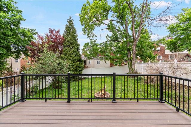 361 Library PLACE, Oakmont, PA 15139