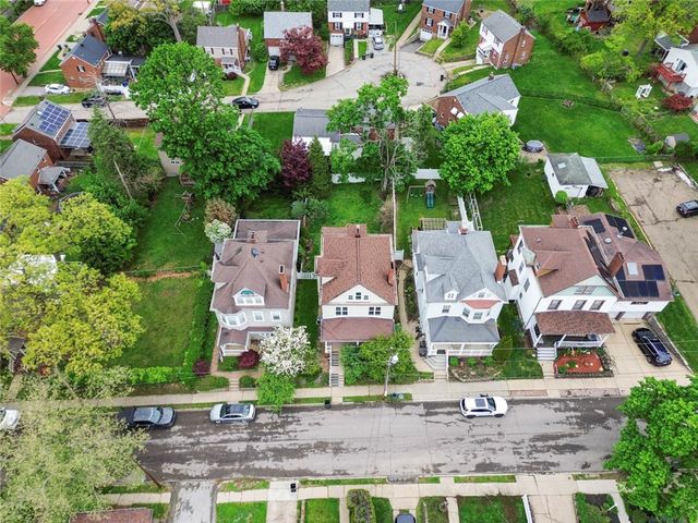 361 Library PLACE, Oakmont, PA 15139