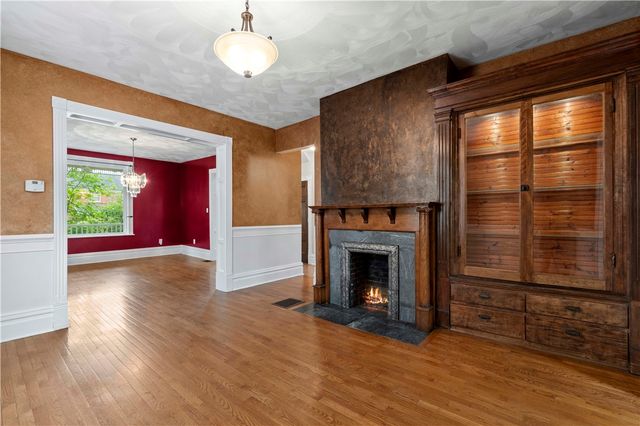361 Library PLACE, Oakmont, PA 15139