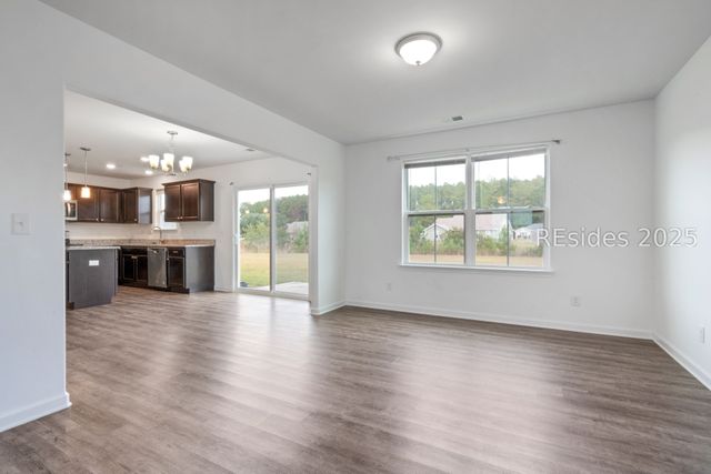 156 Red Pine Rd, Ridgeland, SC 29936