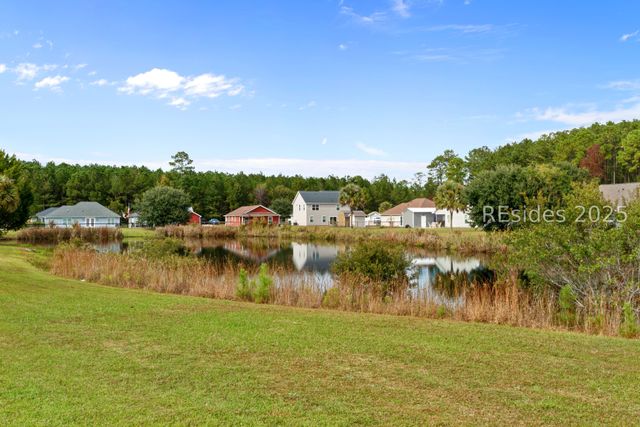 156 Red Pine Rd, Ridgeland, SC 29936