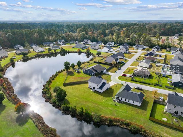 156 Red Pine Rd, Ridgeland, SC 29936