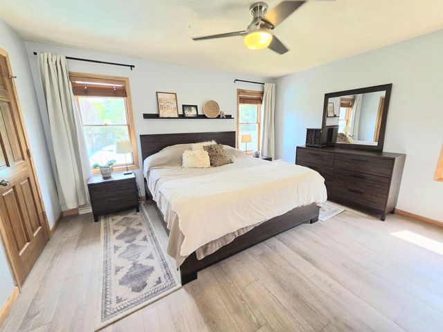 3226 E GREENLEAF DRIVE, Appleton, WI 54913