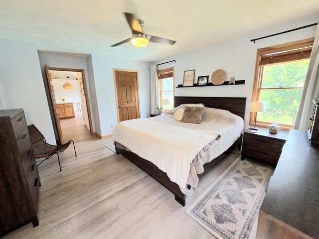 3226 E GREENLEAF DRIVE, Appleton, WI 54913