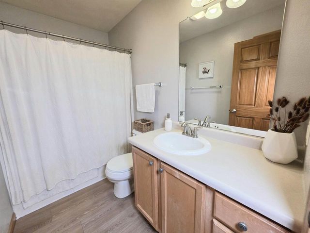 3226 E GREENLEAF DRIVE, Appleton, WI 54913