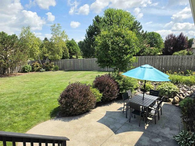 3226 E GREENLEAF DRIVE, Appleton, WI 54913