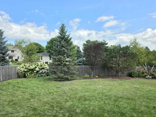 3226 E GREENLEAF DRIVE, Appleton, WI 54913