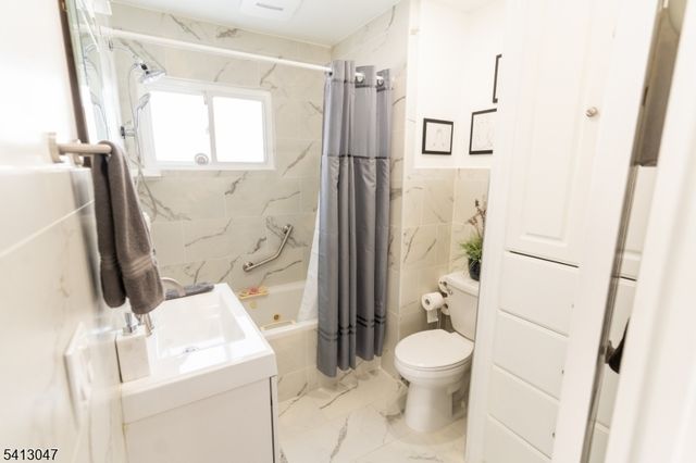 165 Ward St, Maywood Boro, NJ 07607