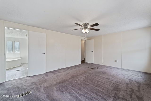 101 Aberdeen Lane, Jacksonville, NC 28540