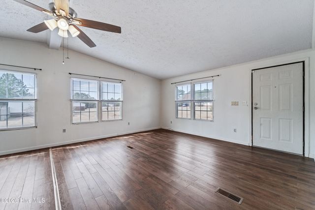 101 Aberdeen Lane, Jacksonville, NC 28540