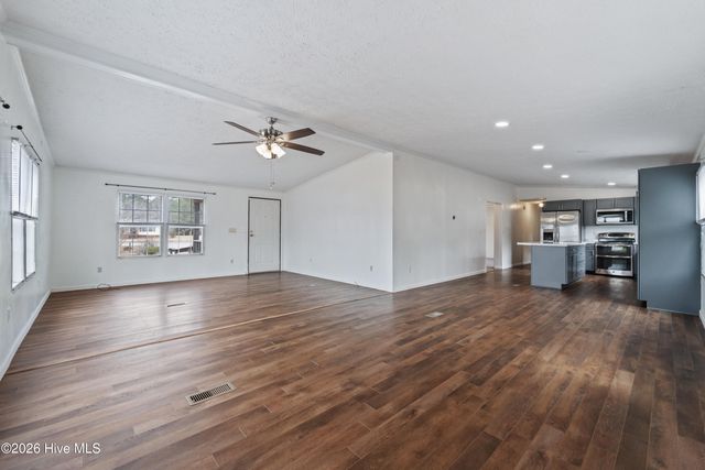 101 Aberdeen Lane, Jacksonville, NC 28540