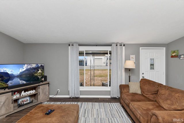 1674 Toledo Road, Elkhart, IN 46516