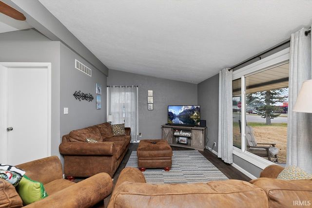 1674 Toledo Road, Elkhart, IN 46516