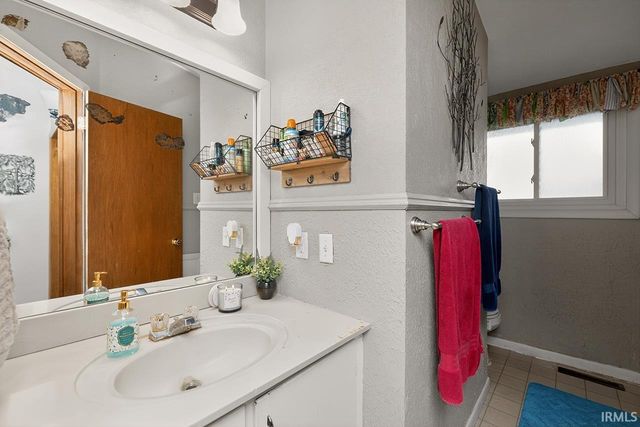 1674 Toledo Road, Elkhart, IN 46516