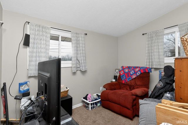 1674 Toledo Road, Elkhart, IN 46516