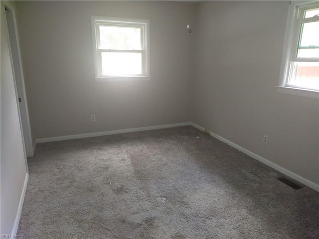 124 Allison RD, Newport News, VA 23602