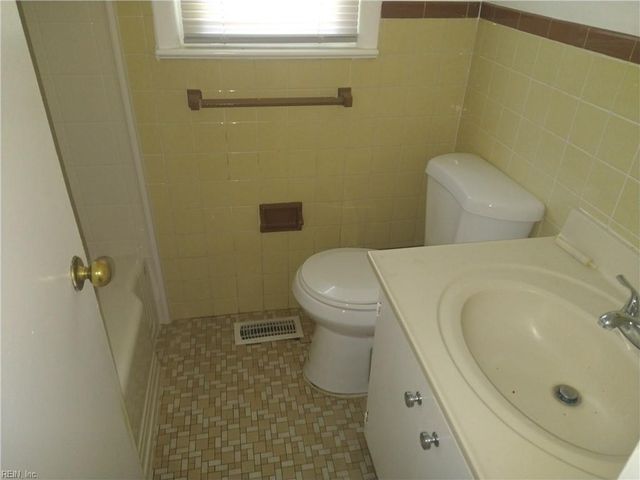 124 Allison RD, Newport News, VA 23602