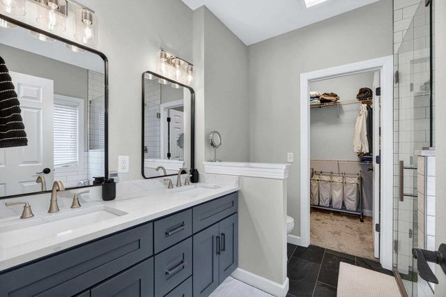 5280 Kristi Lane, Bettendorf, IA 52722