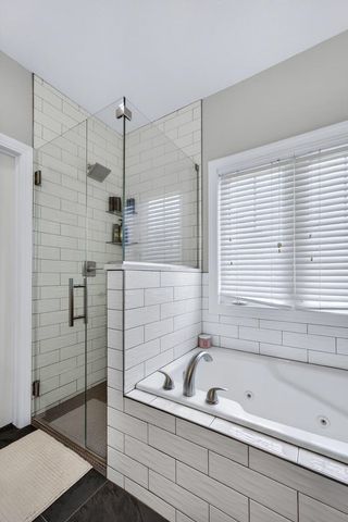 5280 Kristi Lane, Bettendorf, IA 52722