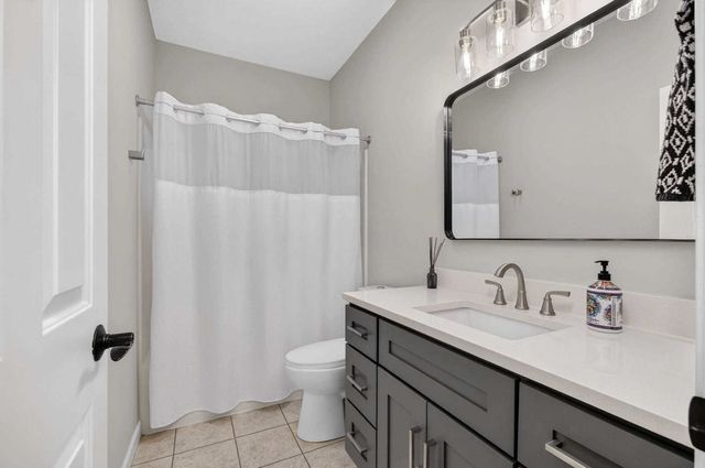 5280 Kristi Lane, Bettendorf, IA 52722