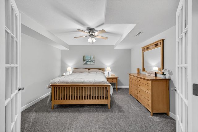 5280 Kristi Lane, Bettendorf, IA 52722