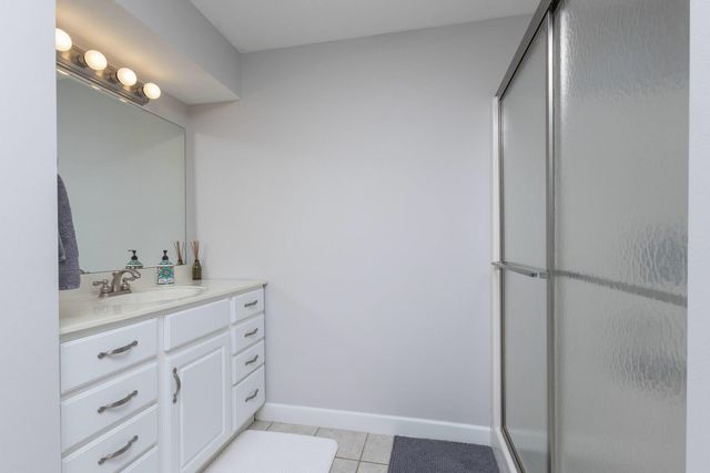 5280 Kristi Lane, Bettendorf, IA 52722