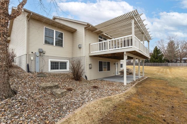 5280 Kristi Lane, Bettendorf, IA 52722