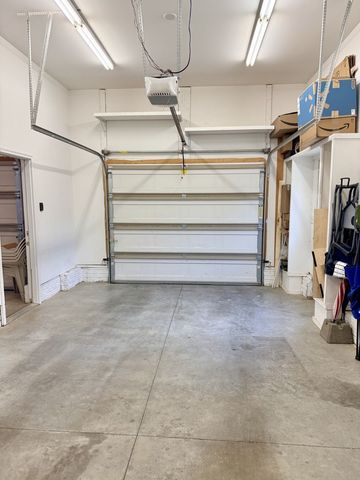 5280 Kristi Lane, Bettendorf, IA 52722