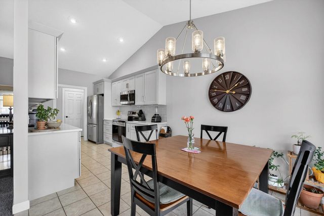 5280 Kristi Lane, Bettendorf, IA 52722