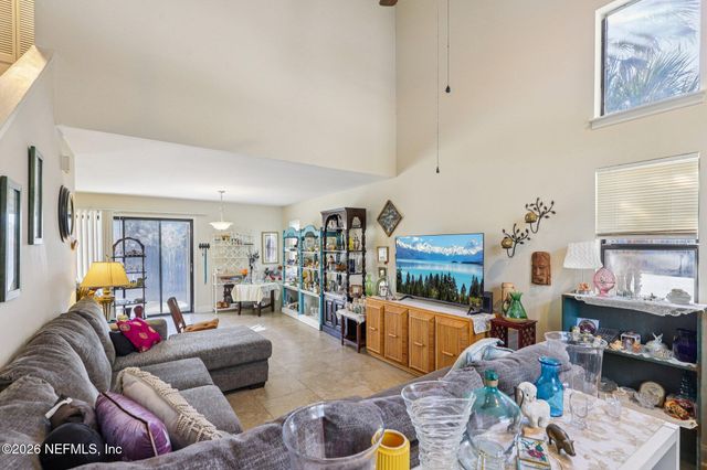 3517 PEELER Road 13, Jacksonville, FL 32277