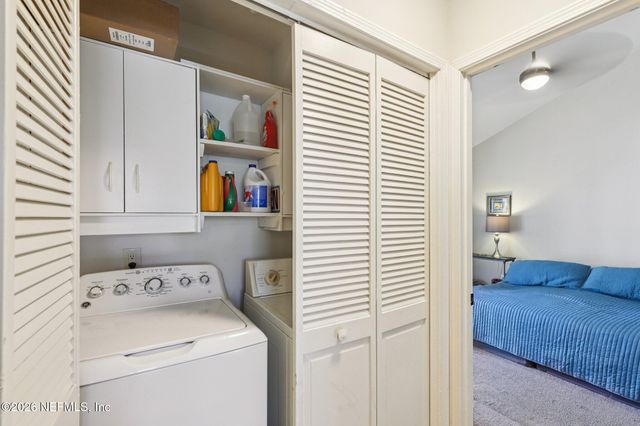 3517 PEELER Road 13, Jacksonville, FL 32277