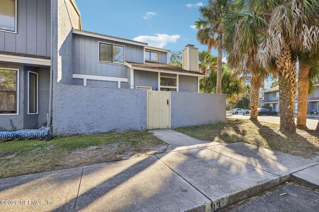 3517 PEELER Road 13, Jacksonville, FL 32277