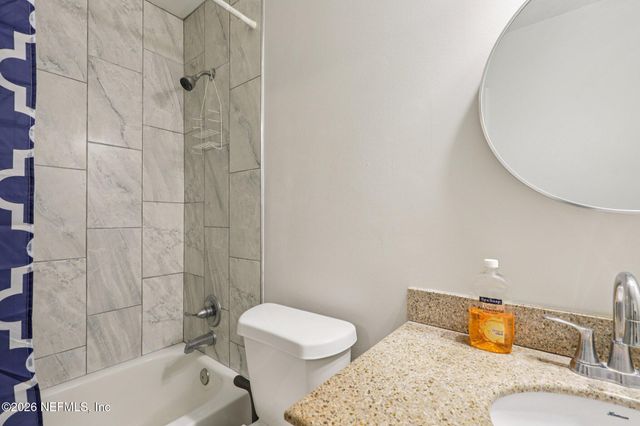 3517 PEELER Road 13, Jacksonville, FL 32277