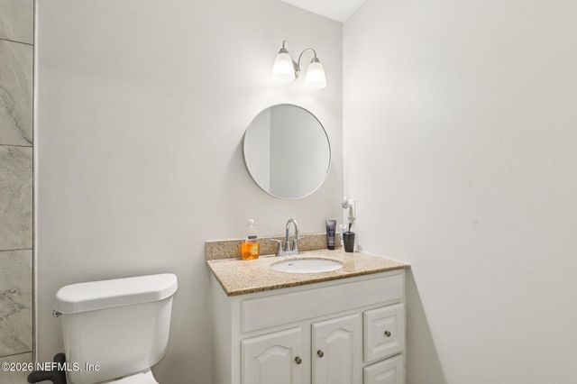 3517 PEELER Road 13, Jacksonville, FL 32277